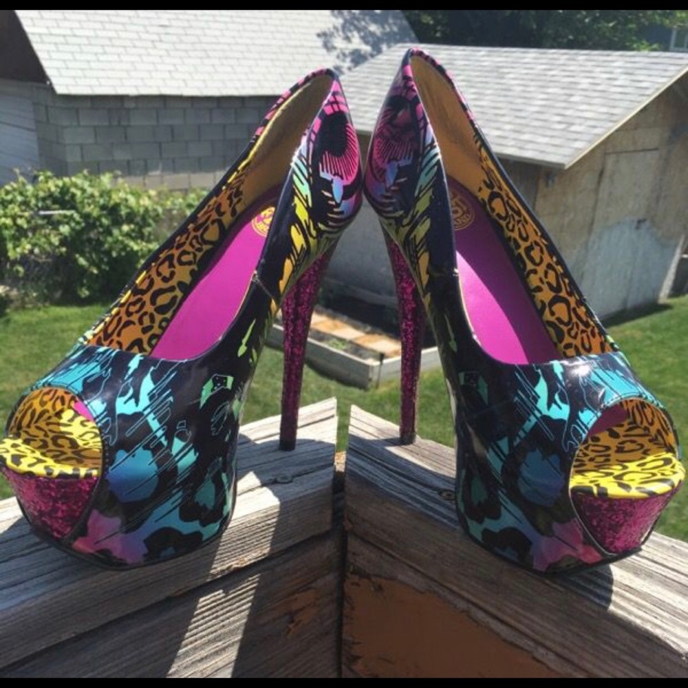 Too fast mega heel leopard eye